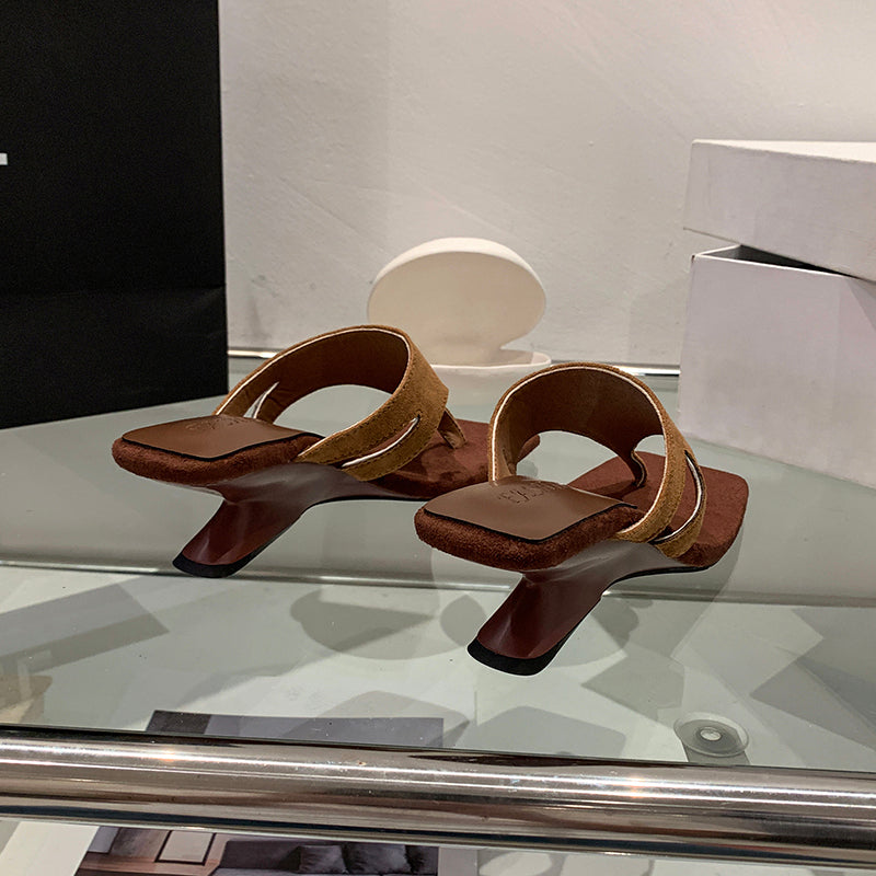 Elegante Square Toe Thong Sandalen