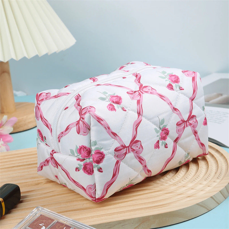 Multifunktionale Reise-Kosmetiktasche mit Blumenmuster – Bild 15 | LuxeStyle