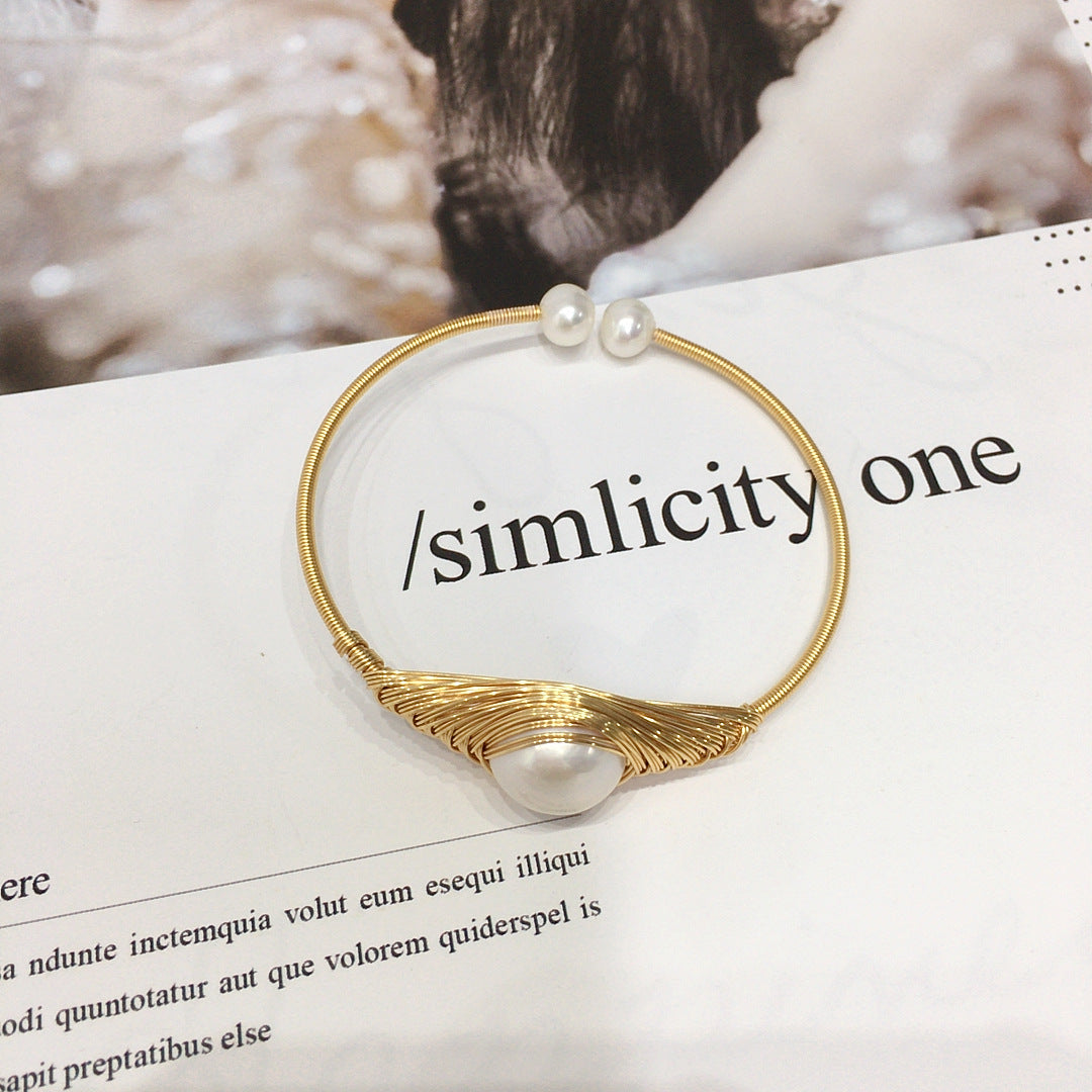 Handgemachtes Armband mit Süsswasserperlen – Bild 5 | LuxeStyle