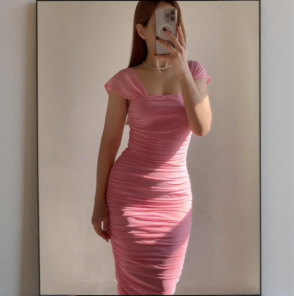 Elegantes, tailliertes Bodycon-Kleid mit Falten