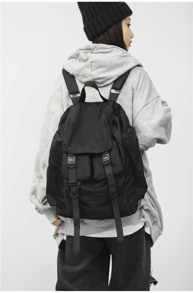 Grosser Rucksack mit Kordelzug und vielen Fächern – Bild 12 | LuxeStyle