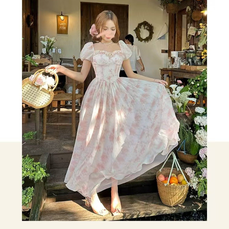 Schlankmacher-Dress mit Ombre-Quadrat-Ausschnitt