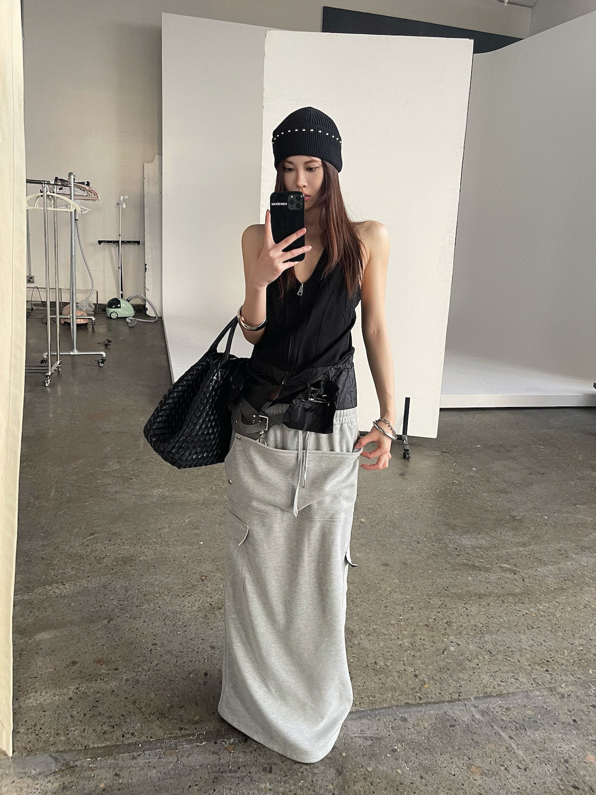 Midi-Rock mit Gürtel und Taschen – Bild 5 | LuxeStyle