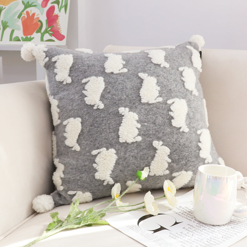 Plüsch-Kissenbezug mit Hasenmotiv | LuxeStyle