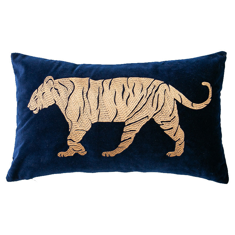 Besticktes Kissen mit Tiermotiv – Bild 3 | LuxeStyle