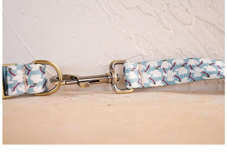 Hundehalsband und Leine mit Blumenmuster – Bild 5 | LuxeStyle