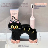 Farbe: Kleine schwarze Katze