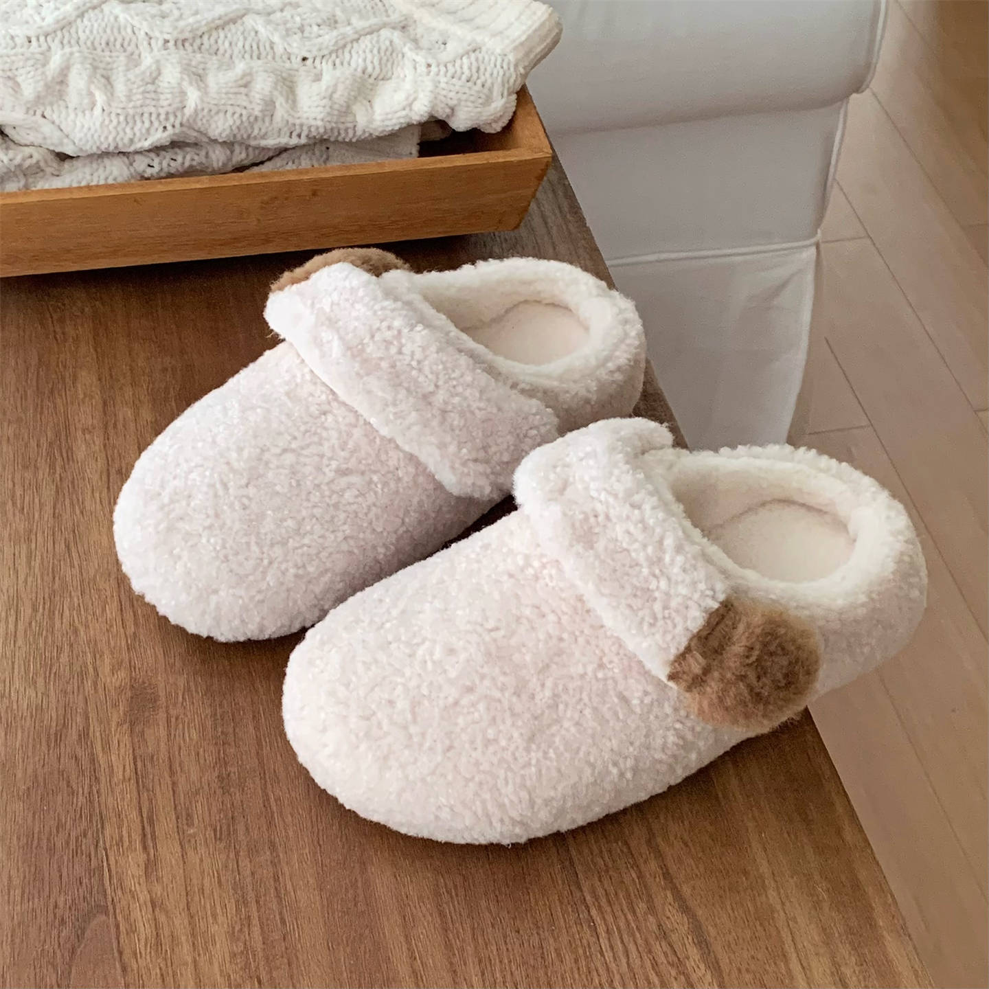 Minimalistische Baumwoll-Slipper für Damen