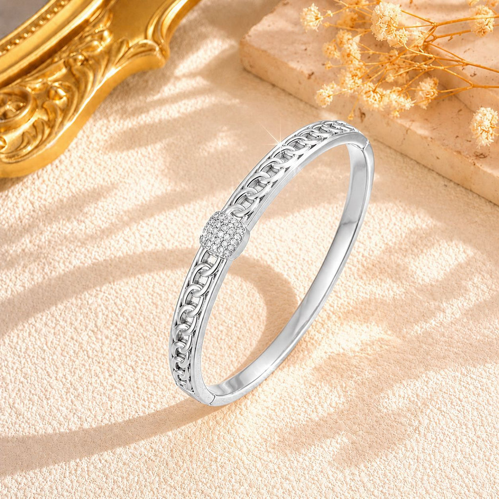 Kettenstrukturiertes Armband mit Diamanten