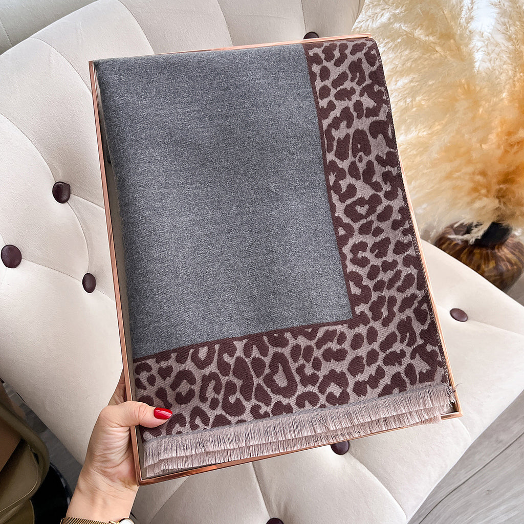 Leopardprint-Schal aus Kunstkaschmir | LuxeStyle