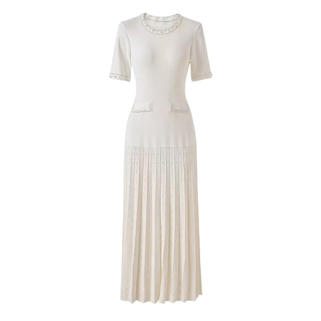 Kurzes Strickkleid mit Perlen und Rundhals – Bild 9 | LuxeStyle