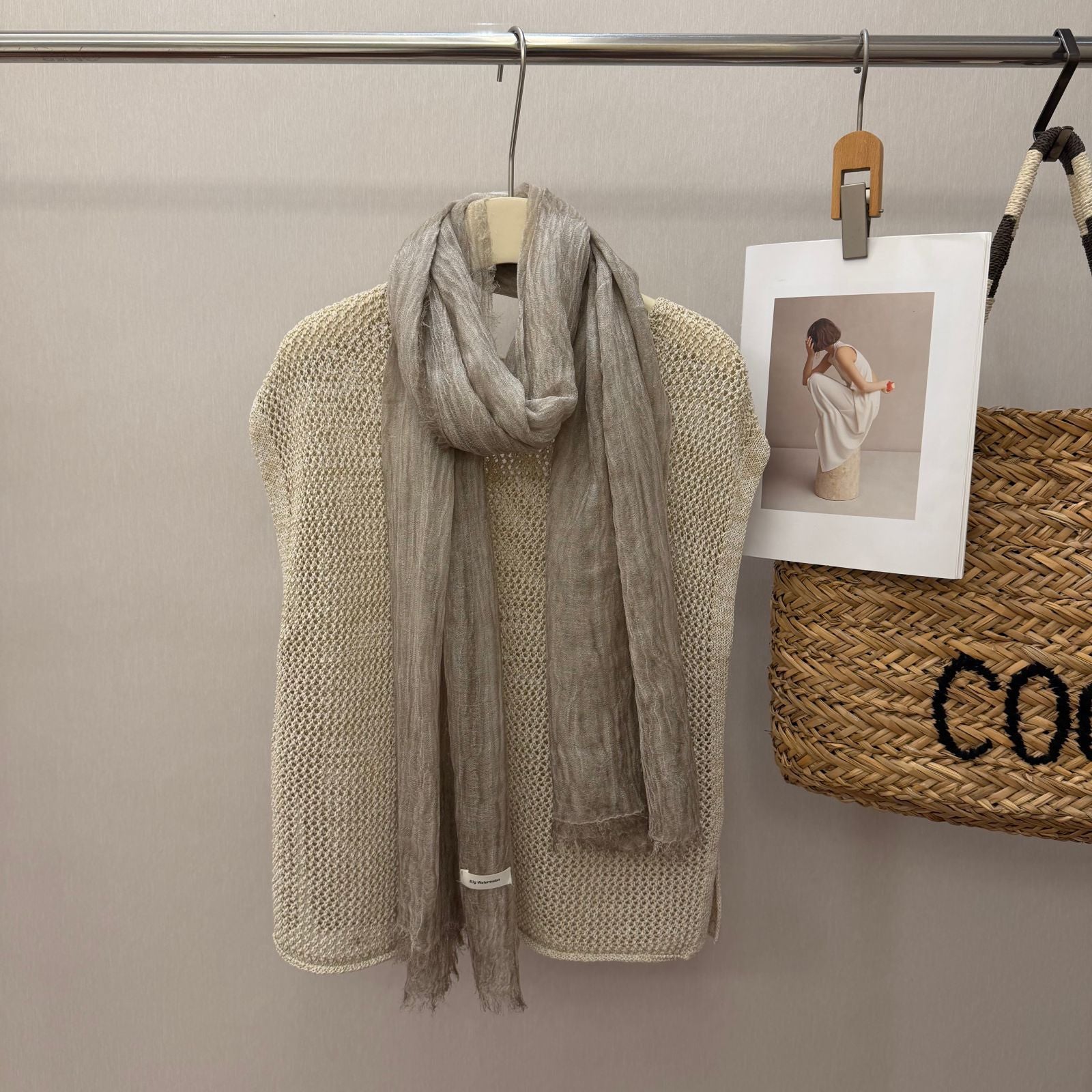 Geknitterter Baumwoll-Leinen Schal im Distressed-Look