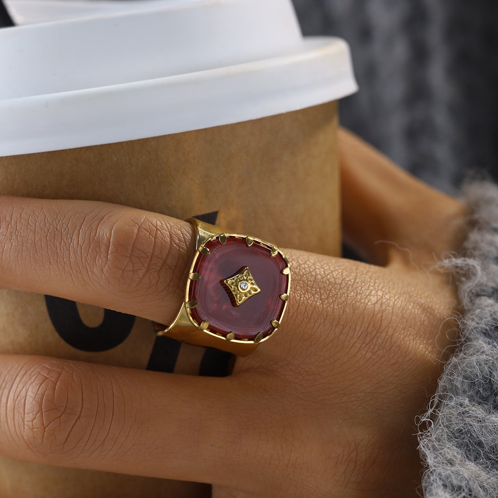 Gold-plattierte Ring