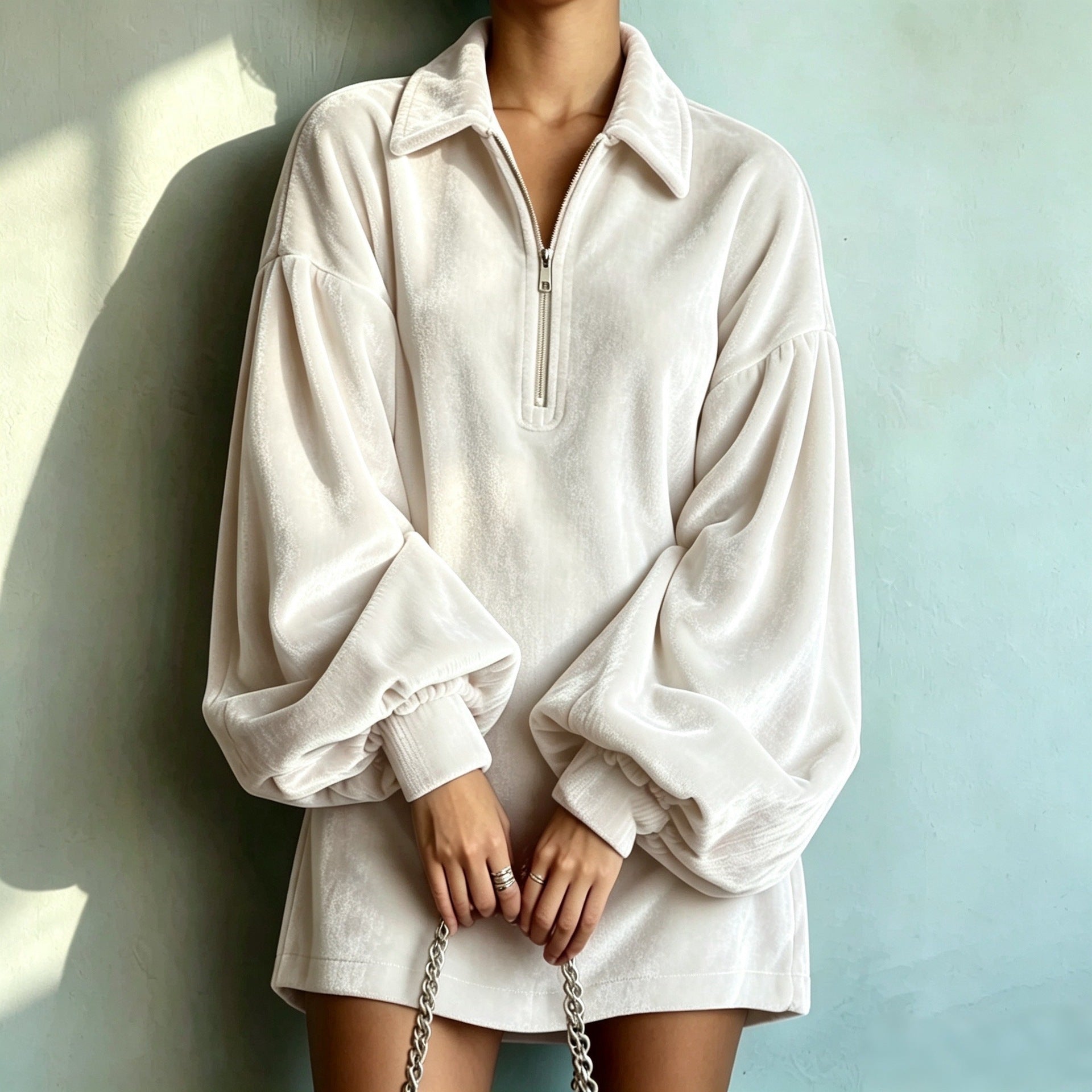 Samt-Kleid mit Reverskragen