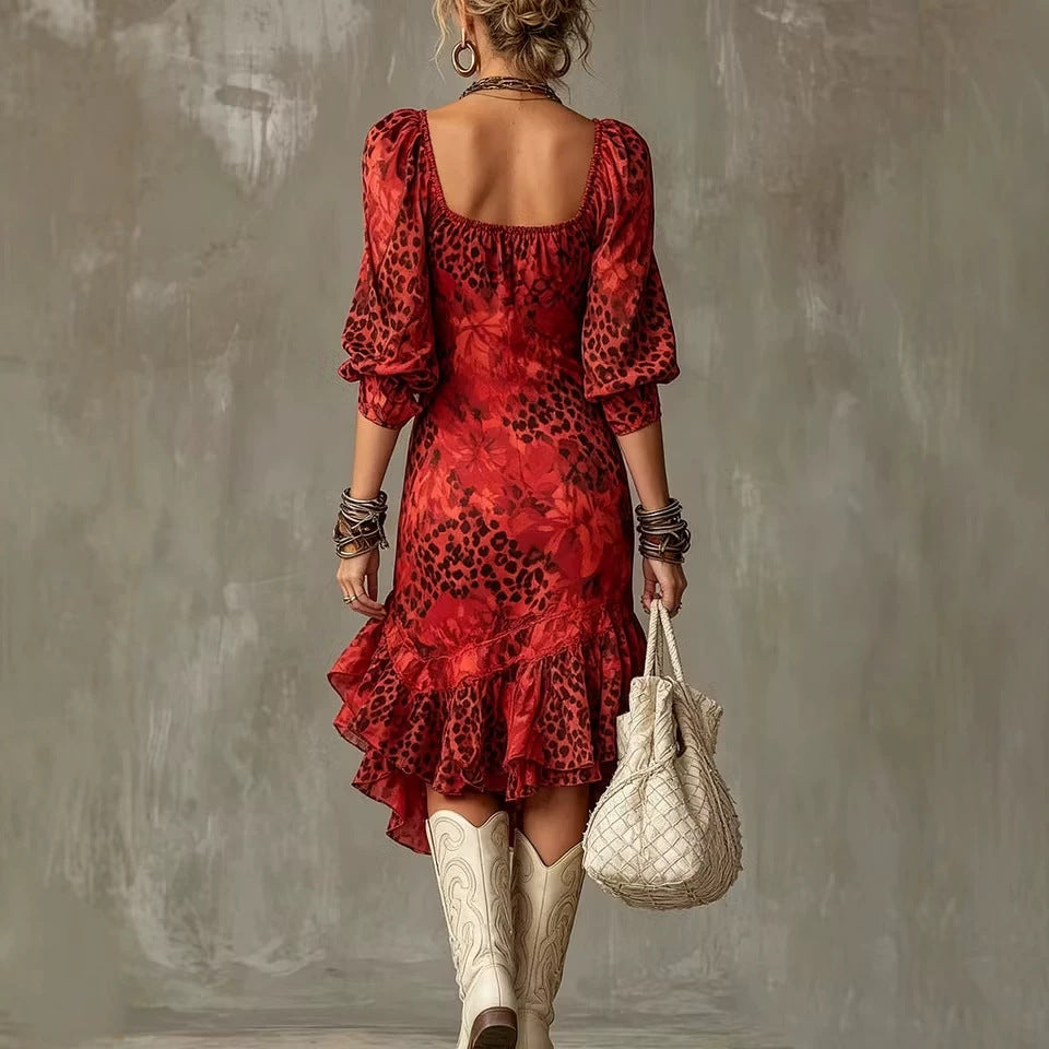 Elegantes Etuikleid mit Retro-Faltenmuster