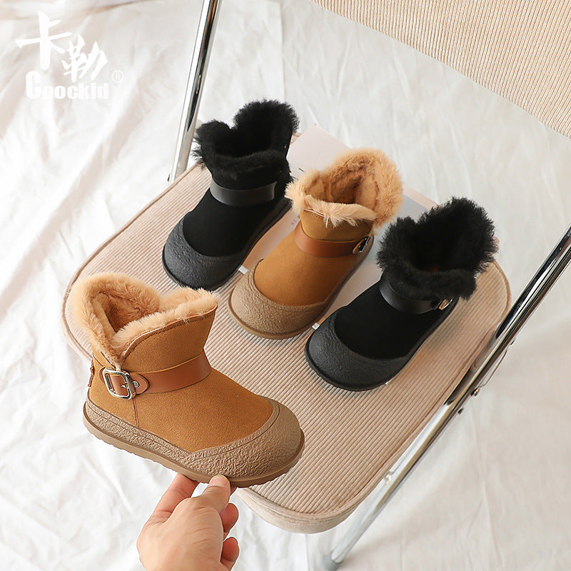 Wärmende Winterstiefel für Kinder