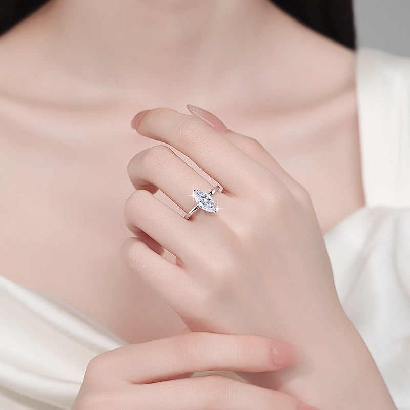 Moissanite Ring aus rhodiniertem 925er Silber | LuxeStyle