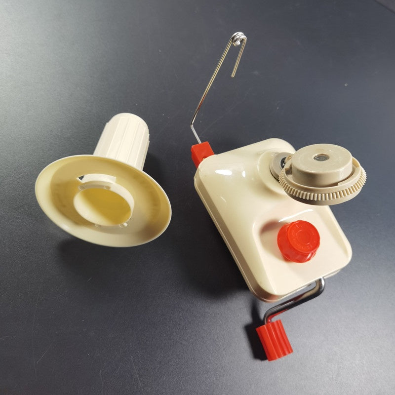 Handliche Wollwickelmaschine – Bild 3 | LuxeStyle