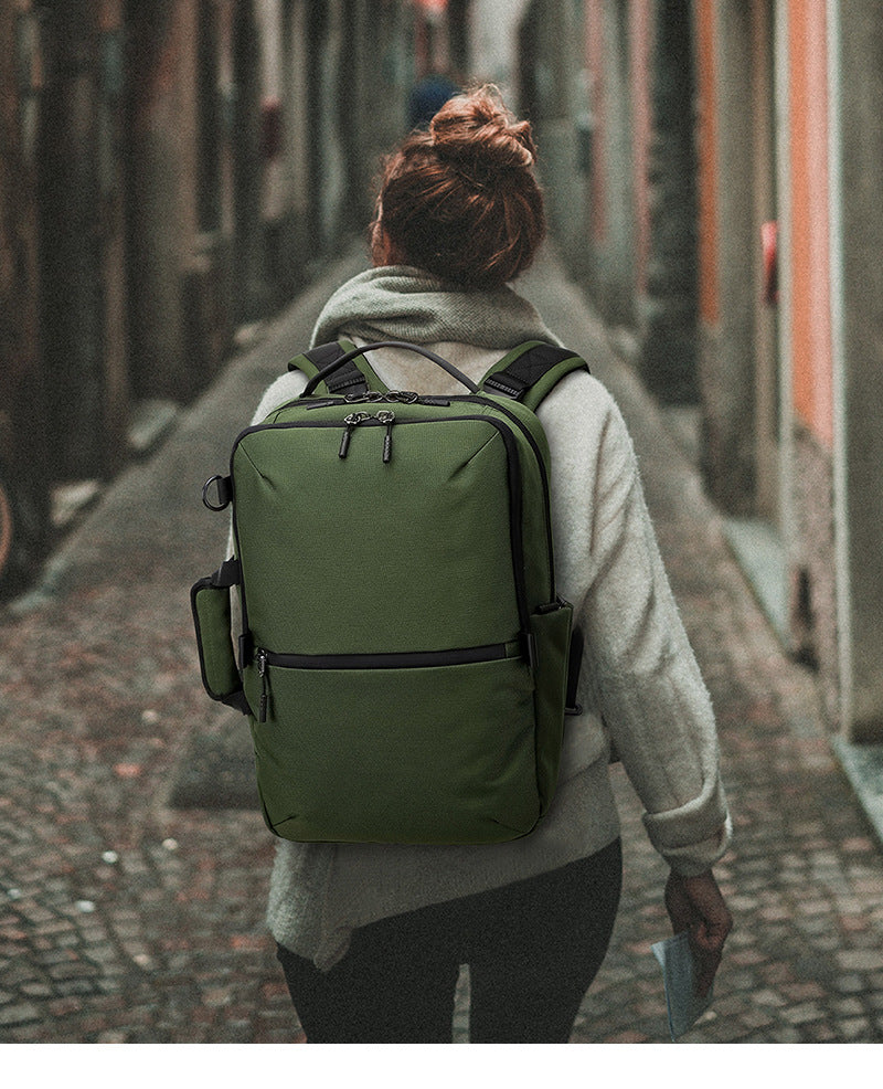 Männlicher Business-Rucksack mit 20-35L Kapazität – Bild 7 | LuxeStyle