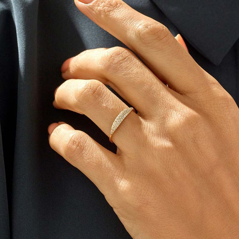 Minimalistischer Ring aus Silber mit geometrischer Form – Bild 3 | LuxeStyle