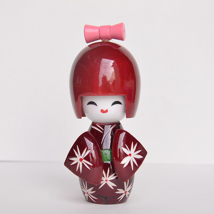Kimono-Püppchen aus Birkenholz