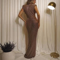 Elegantes Plisseekleid mit tiefem V-Ausschnitt