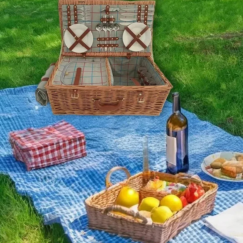 Weidekorb Picknick Wiese
