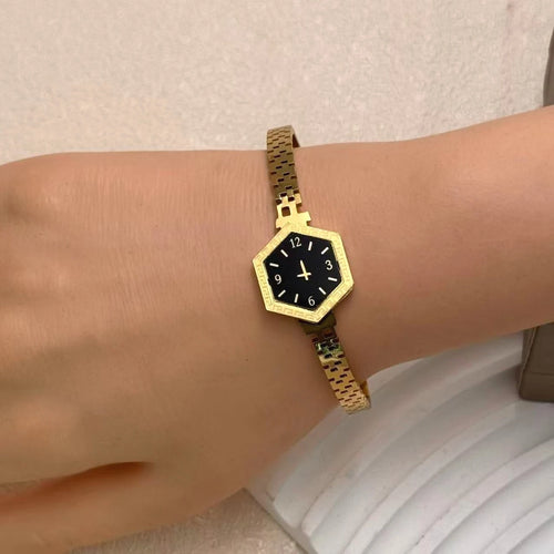 Bangle-Damenuhr · Armreif-Look elegant