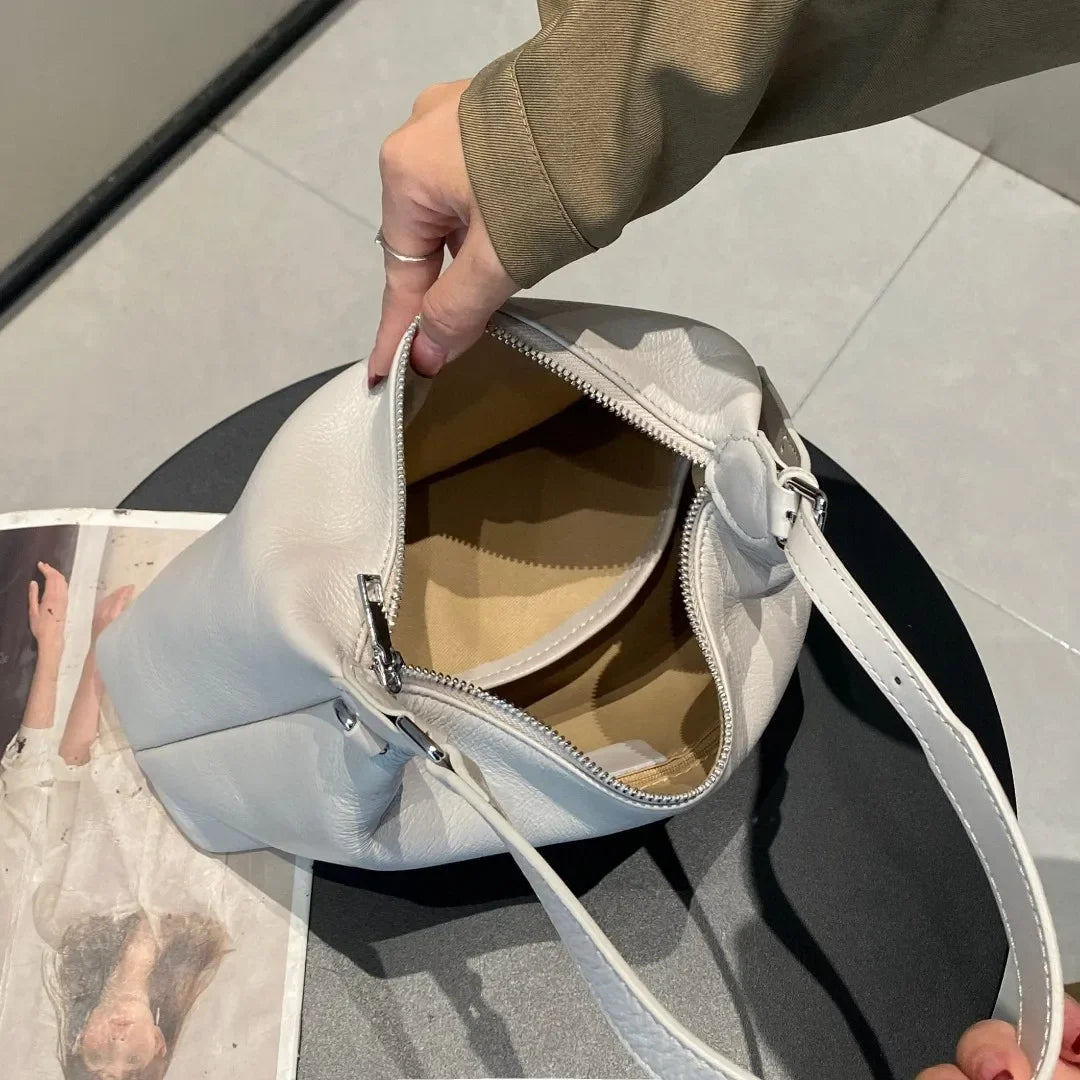 Crossbody-Bag Detail