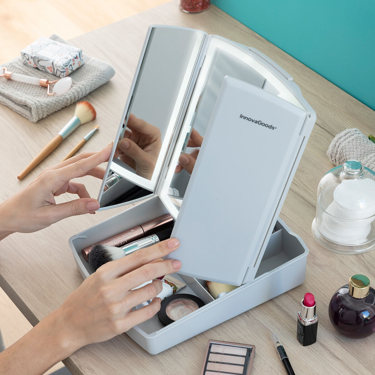 Klappbarer Spiegel mit LED und 3-in-1-Make-up-Organizer Panomir Innova