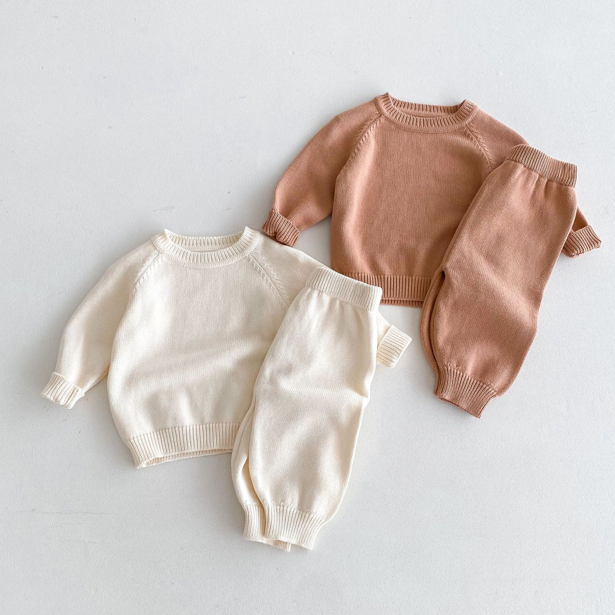 Baby Raglan Pullover und Hose Set – Bild 3 | LuxeStyle