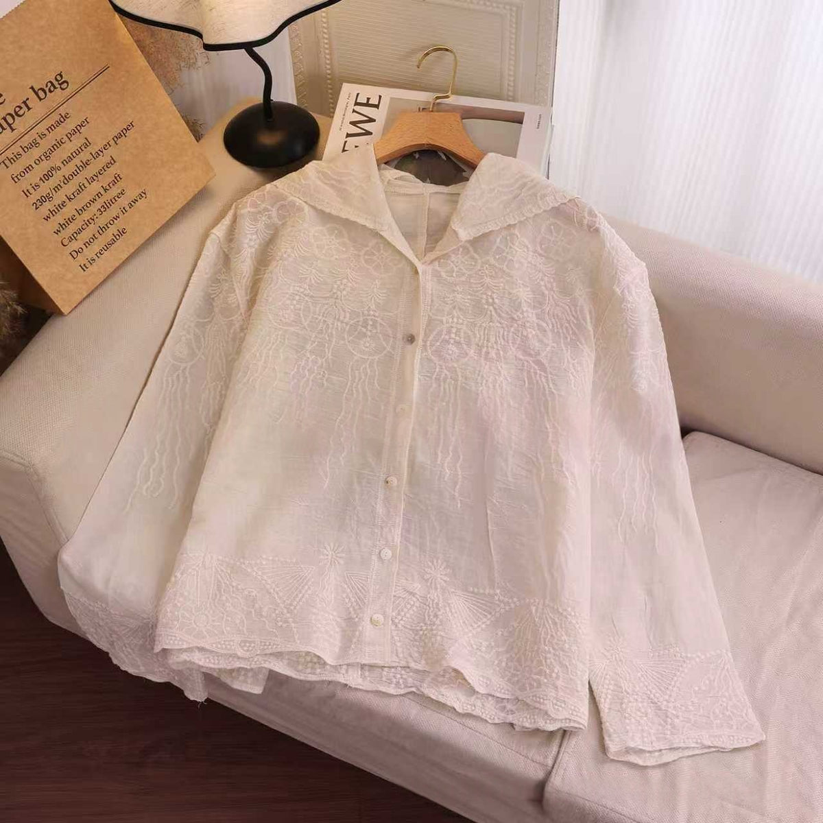 Kapuzen-Shirt mit Stickerei und Häkel-Details – Bild 5 | LuxeStyle