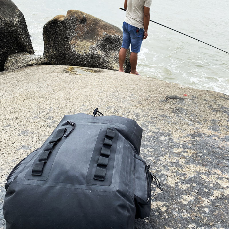 Wasserdichter Rucksack für Angeln 30 L – Bild 5 | LuxeStyle