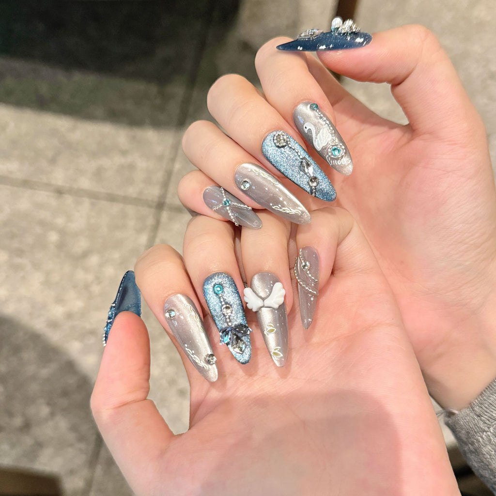 Angel Wing Cat-Eye Nagelkunst
