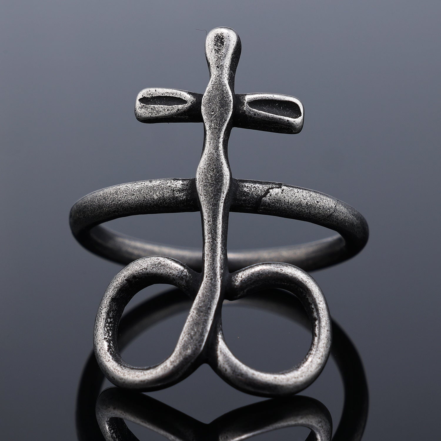 Retro Punk Gothic Ring aus Titanstahl