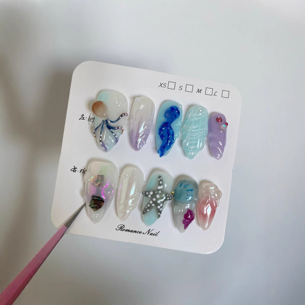 Blumenwelt Maniküre – Bild 1 | LuxeStyle