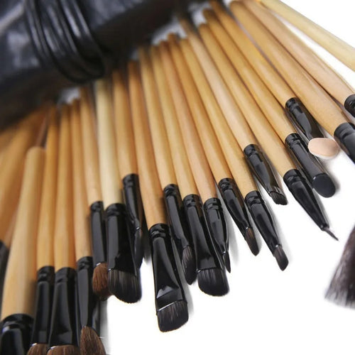 24-teiliges Profi-Bürsten-Set für Grundierung, Rouge & Augenbrauen – Bild 1 | LuxeStyle