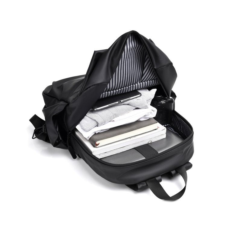 Grosser Business-Rucksack mit viel Stauraum | LuxeStyle