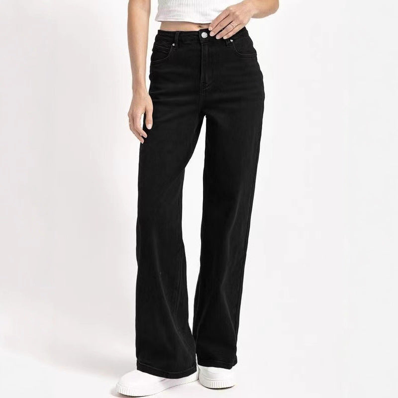 Weite Damenjeans, gerades Bein