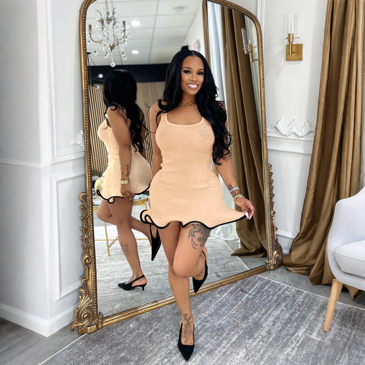 Sommerliches ärmelloses Tanktop-Kleid mit Wellensaum | LuxeStyle