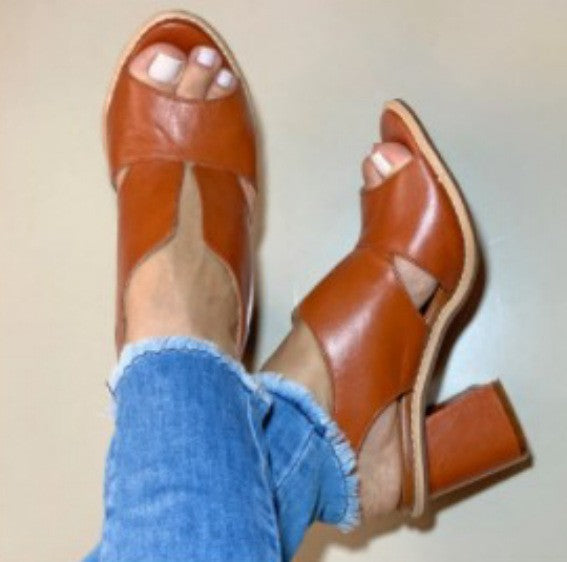 Elegante Peep-Toe Sandalen mit Chunky-Heel – Bild 12 | LuxeStyle