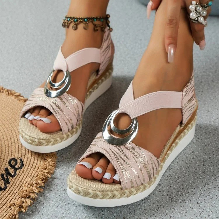 Sandalen mit Metallschnalle und Hanfseil-Details – Bild 10 | LuxeStyle