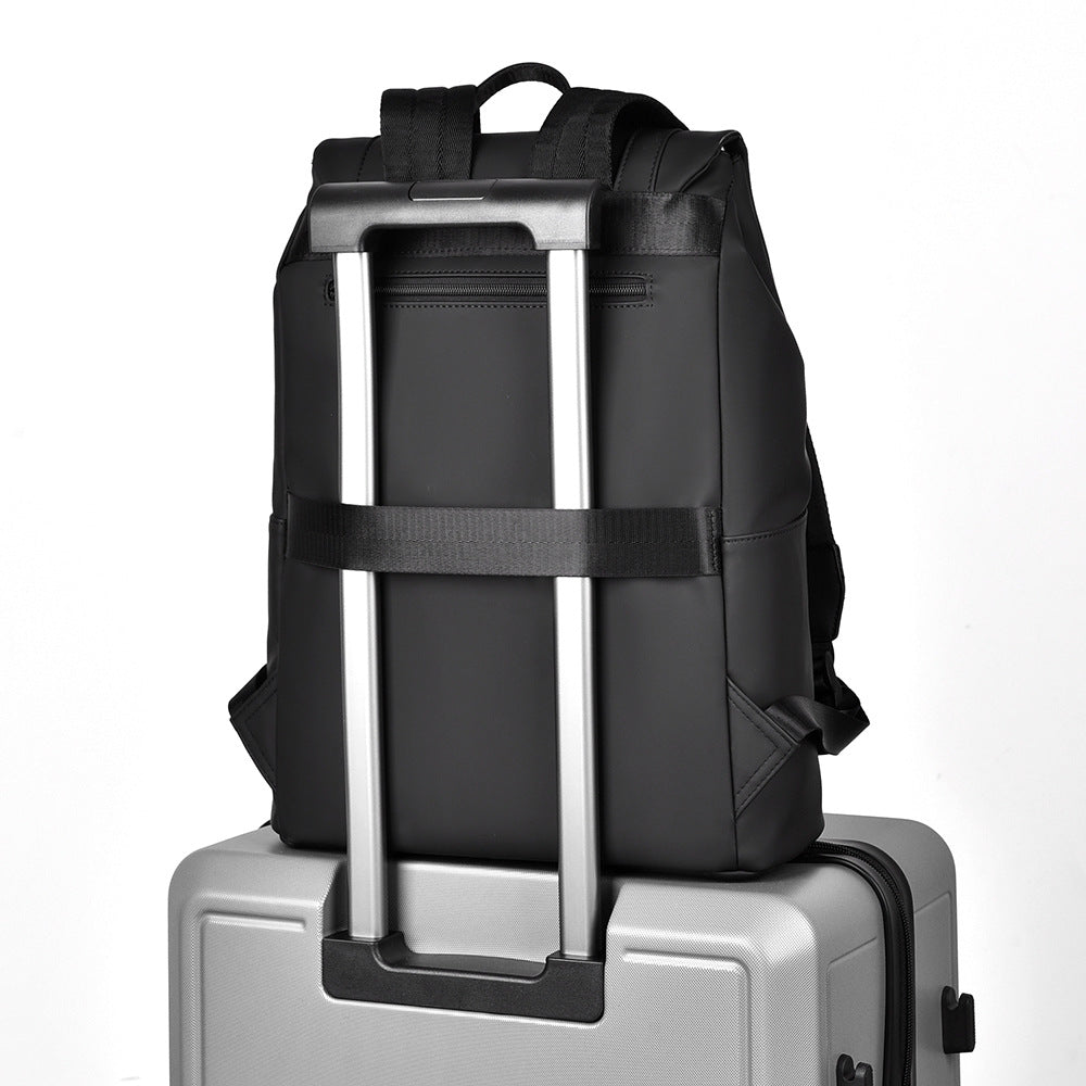 Stilvoller Herrenrucksack mit Seitentaschen – Bild 6 | LuxeStyle