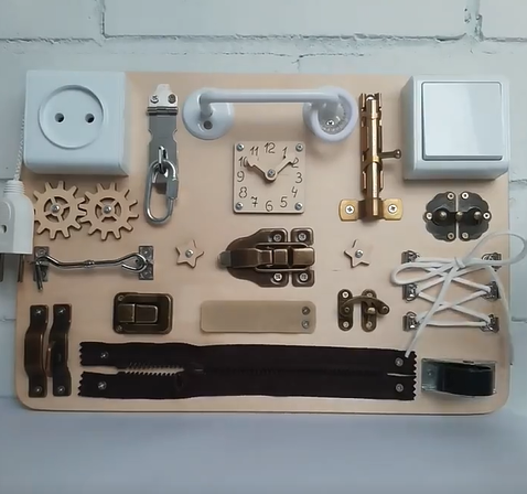 Holz Busyboard für Kinder | LuxeStyle
