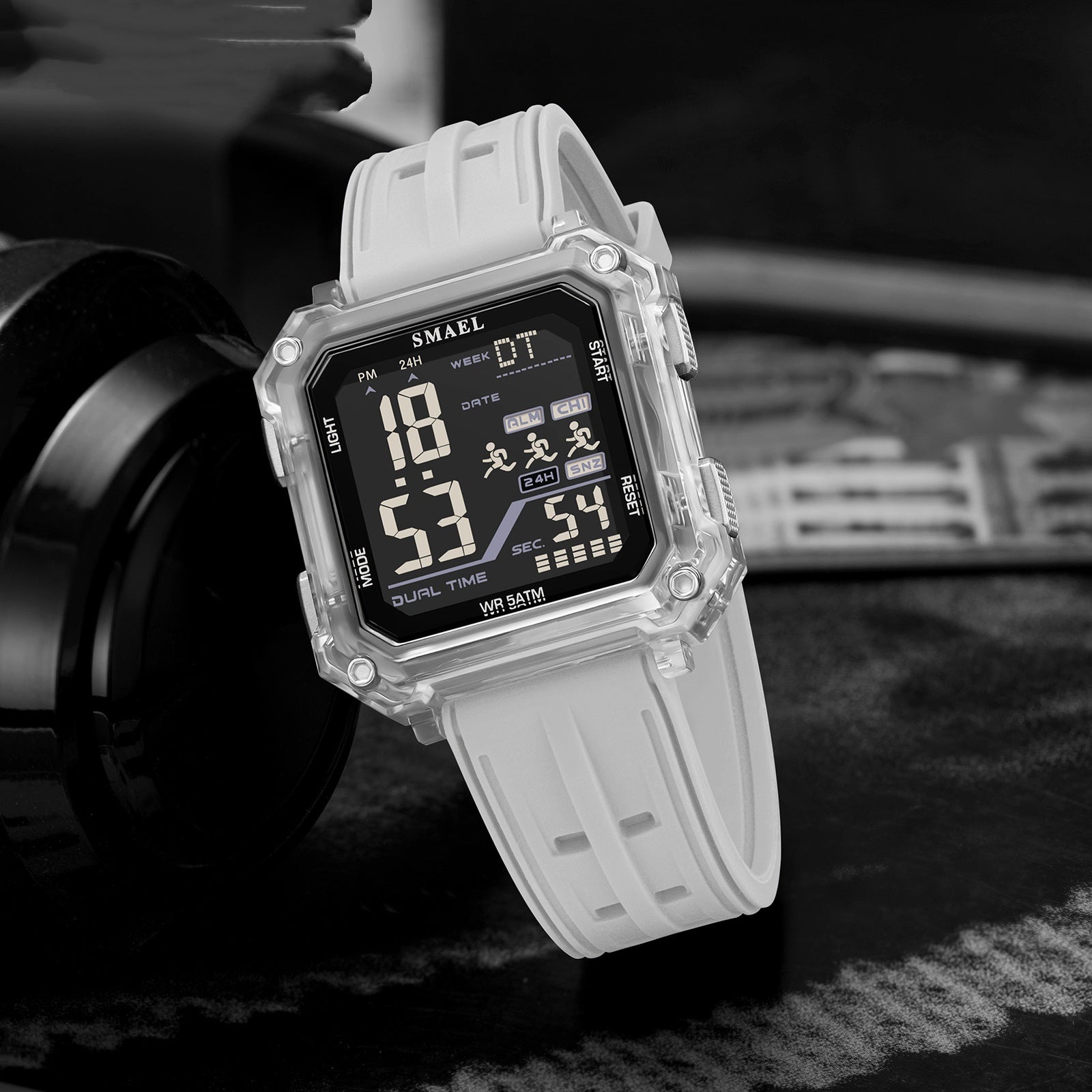Sportliche Armbanduhr mit Stoppuhr und Alarm