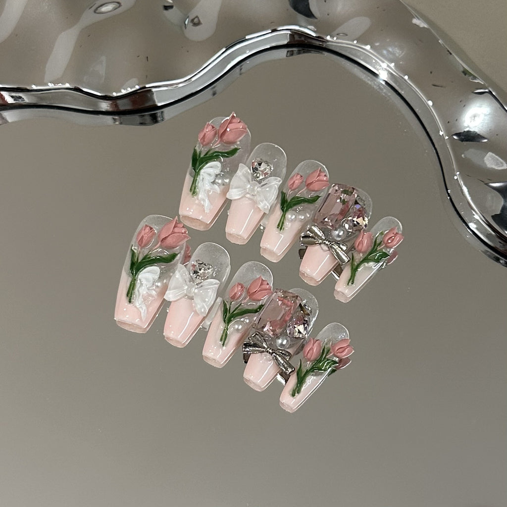 Blumen-Nagel-Tipps – Bild 4 | LuxeStyle
