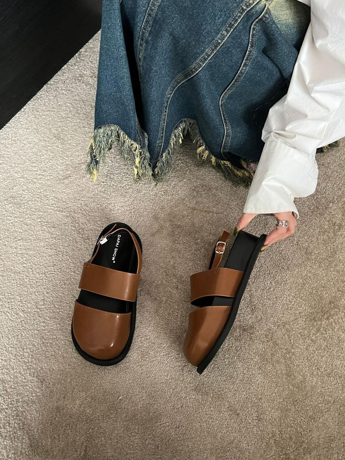 Retro One‑Strap Sandalen mit geschlossener Zehenkappe – Bild 9 | LuxeStyle