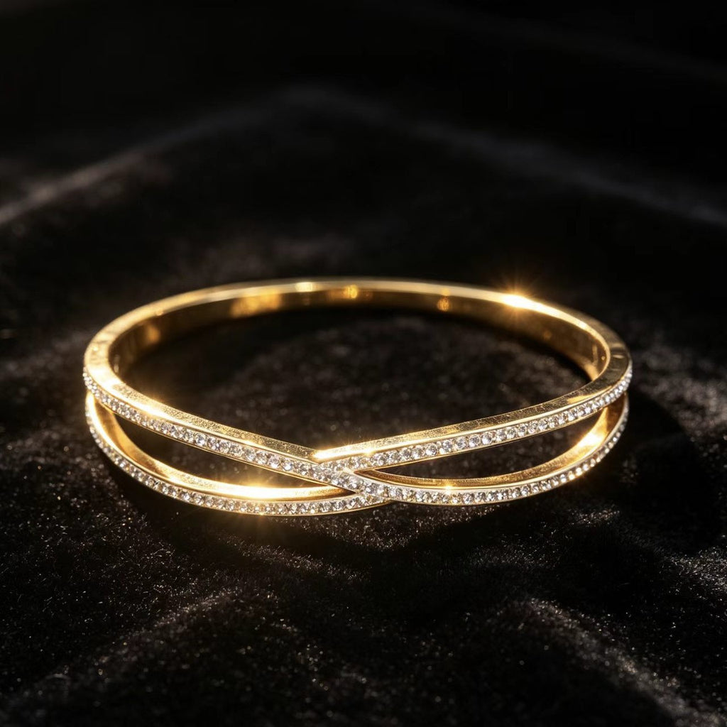 Doppellagiges Kreuzstich-Armband mit Diamanten