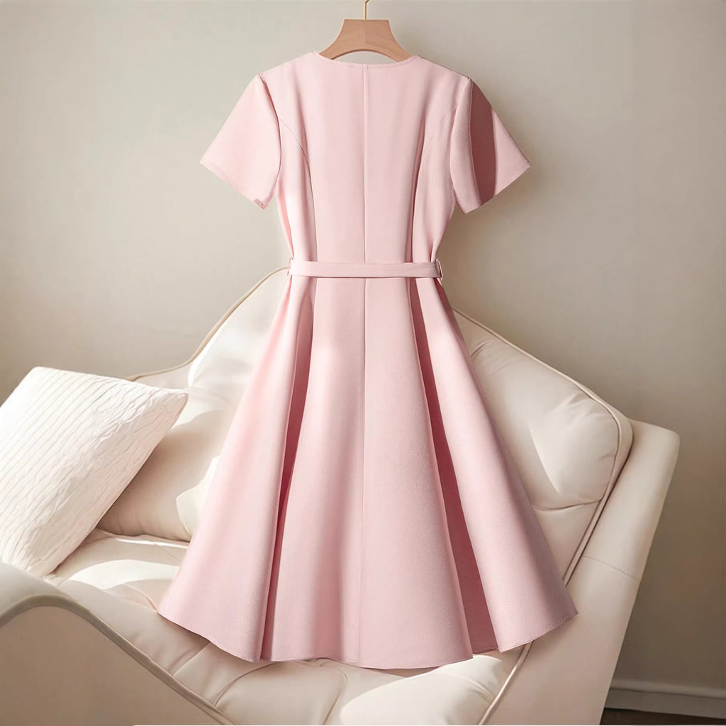 Elegantes A-Linien-Kleid mit Gürtel – Bild 5 | LuxeStyle