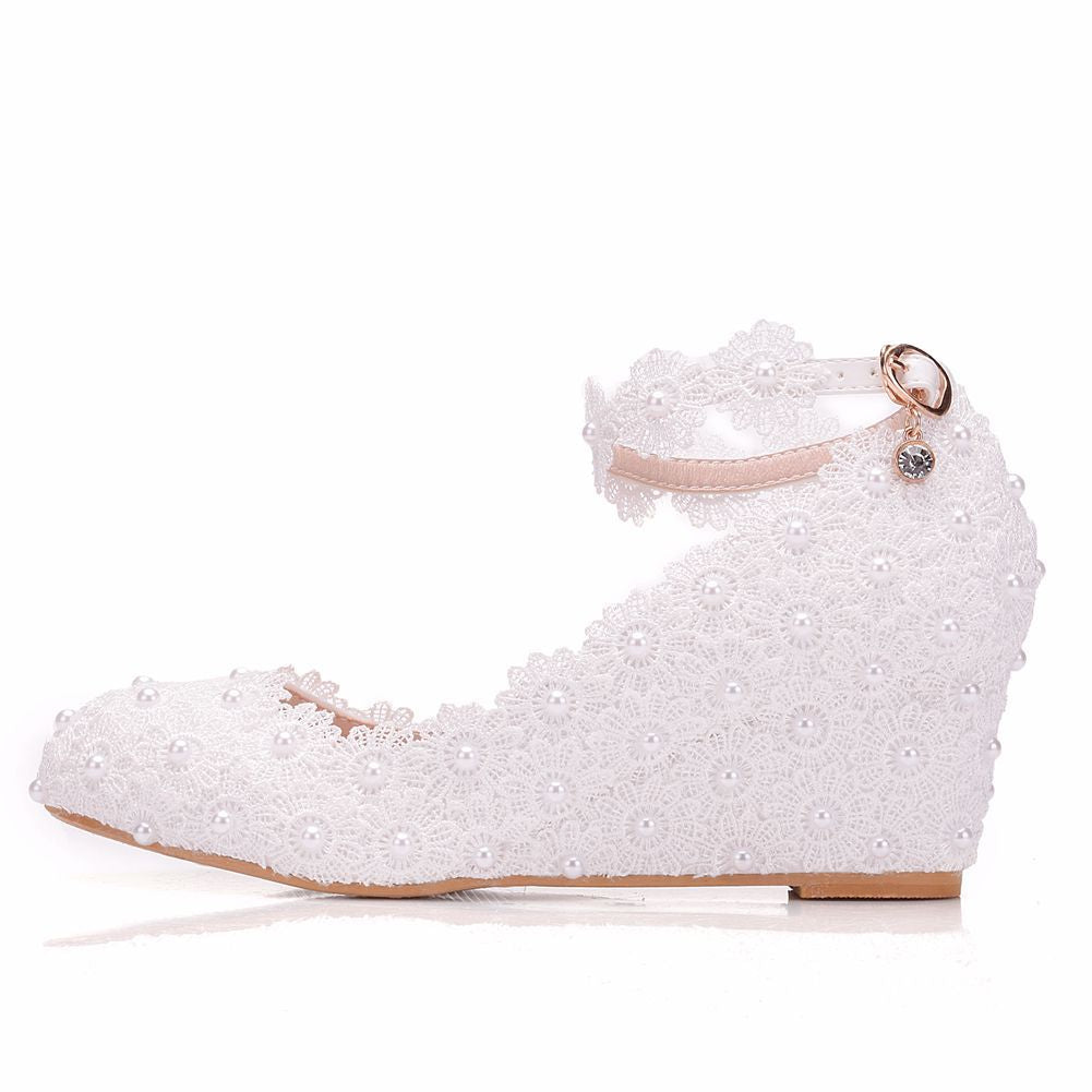 Weisse Plateau-Pumps mit Keilabsatz – Bild 4 | LuxeStyle